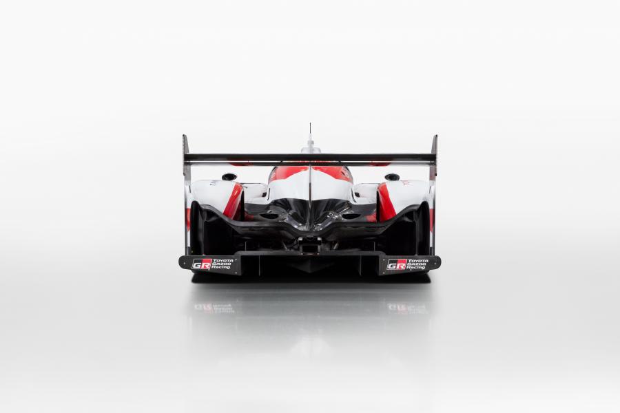  Toyota TS050 Hybrid 2017 года  (фото 8 из 33)